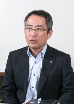 伊予銀行 リテール推進部 課長 阿部 慎二氏